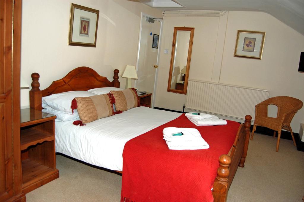 Double Room Private External Bathroom