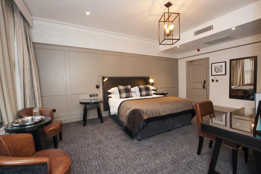 Superior Deluxe Double or Twin Room