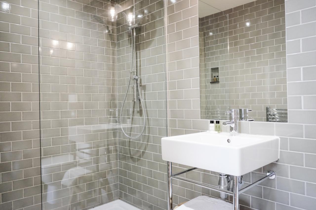 Double Room,511106013:JPEG