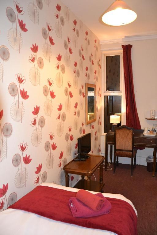Single Room with Private External Bathroom