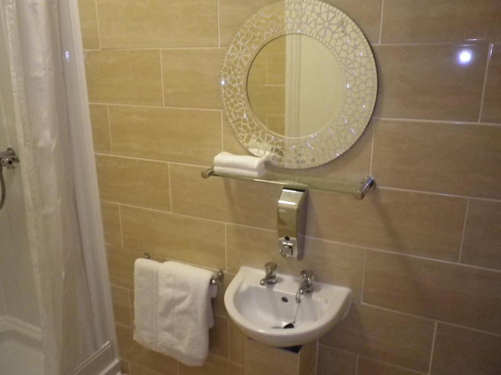 Double Room with Private External Bathroom