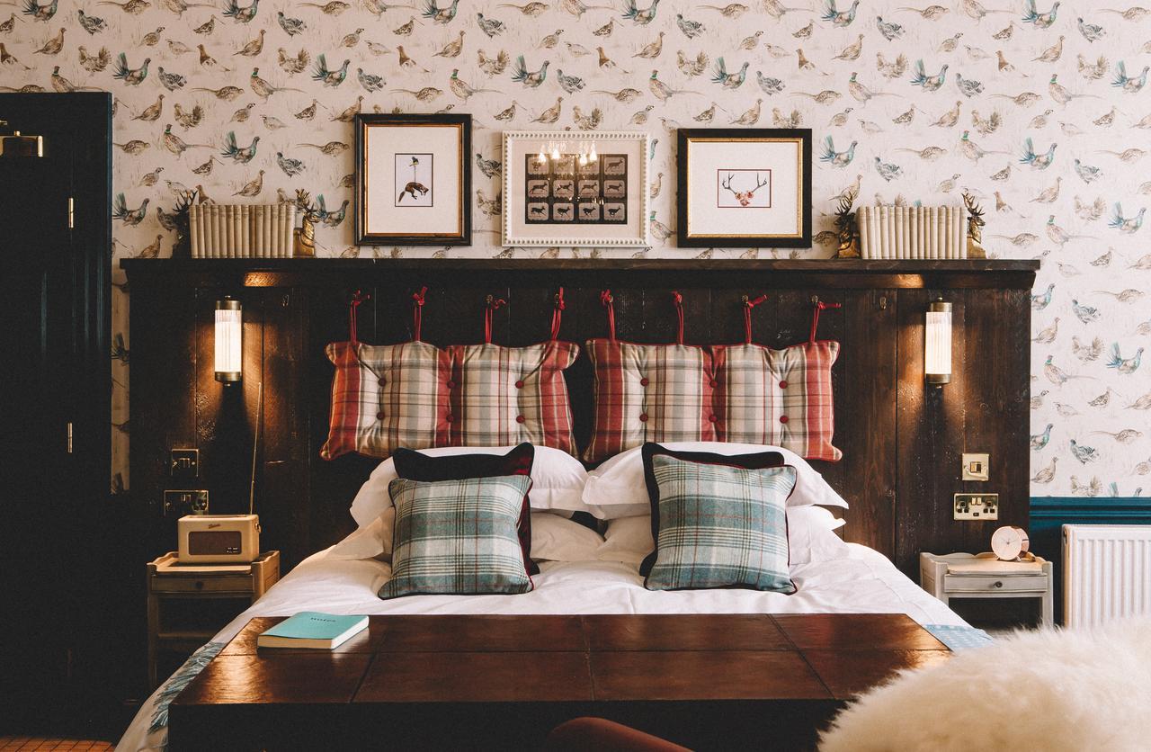 One-Bedroom Suite with Rolltop Bath,526137933:JPEG