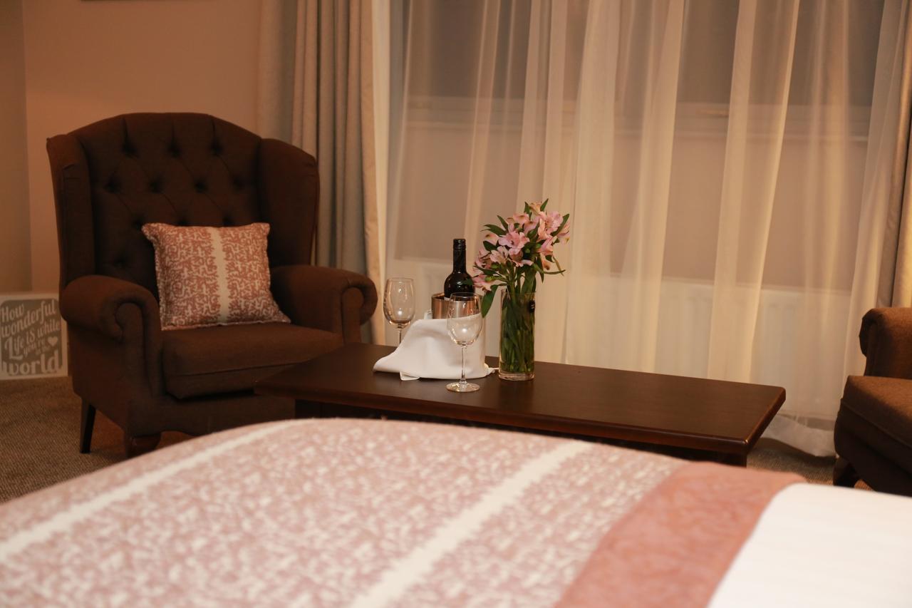 Executive Suite,543025866:JPEG