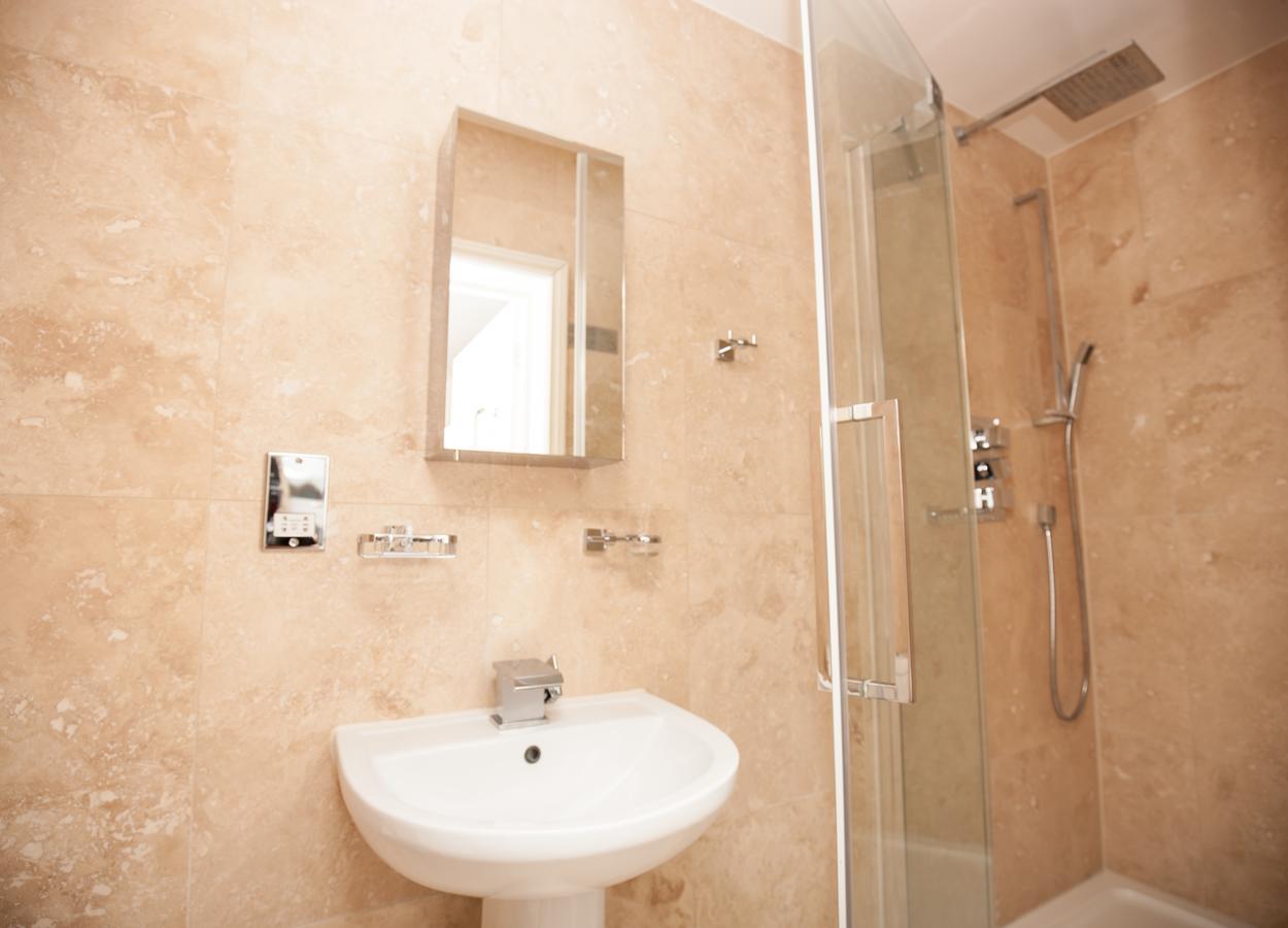 Standard Double Room,547062207:JPEG