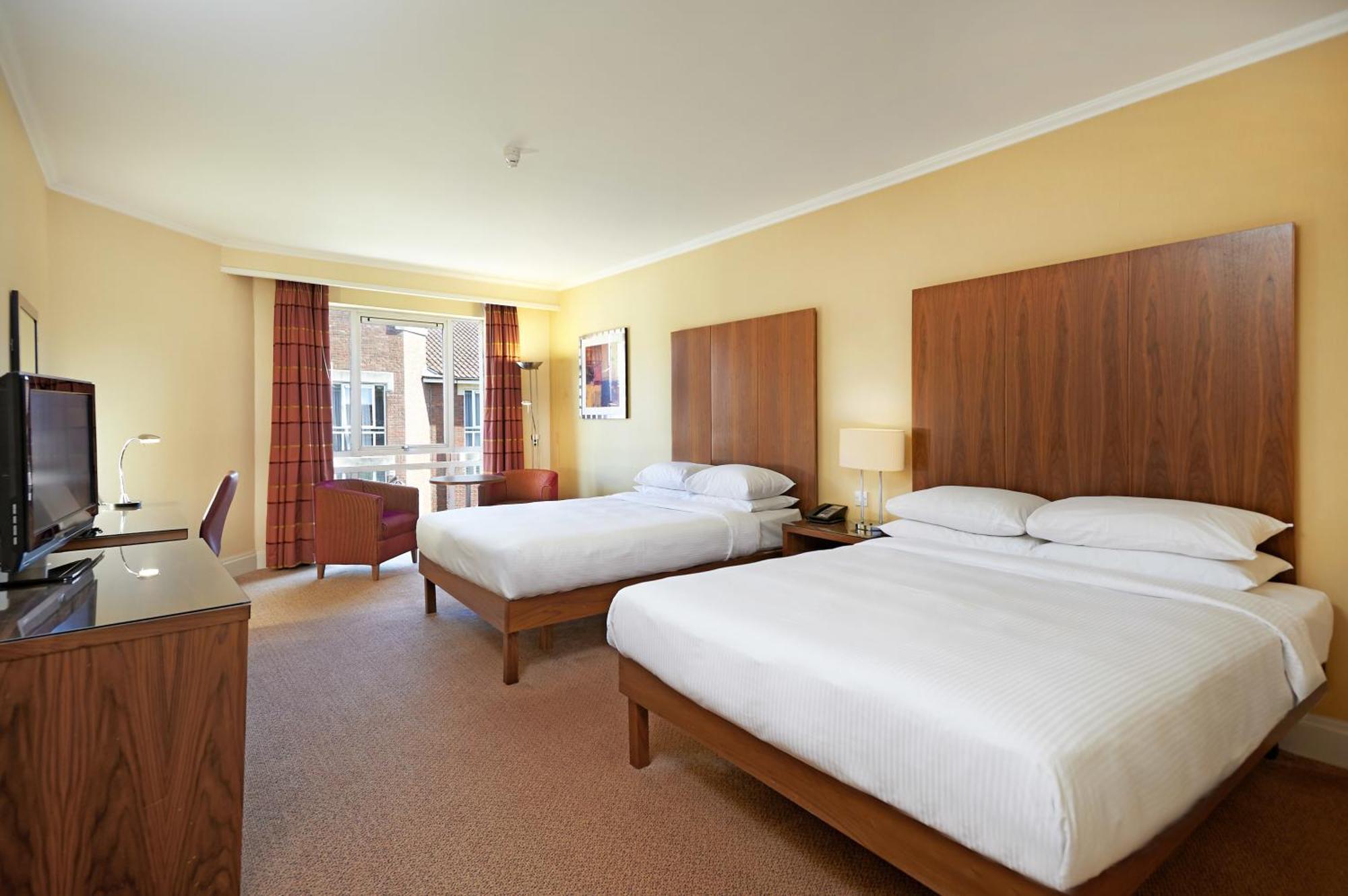 Chambre de Luxe avec 2 Lits Doubles
