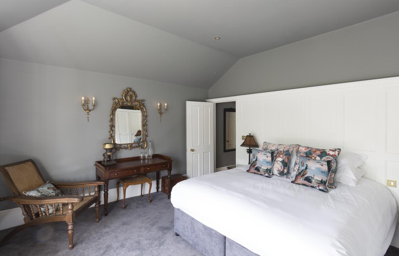 Large Superior King Room,586915032:JPEG