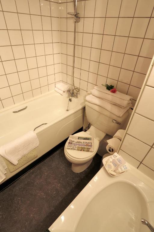 Standard Twin Room - Non-Smoking