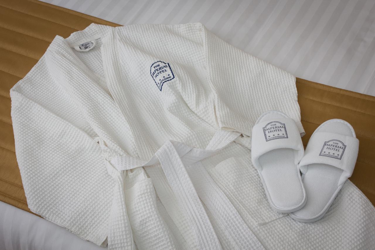 Single Room,737891371:JPEG