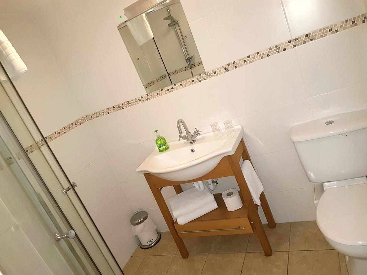 Double or Twin Room with Private Bathroom