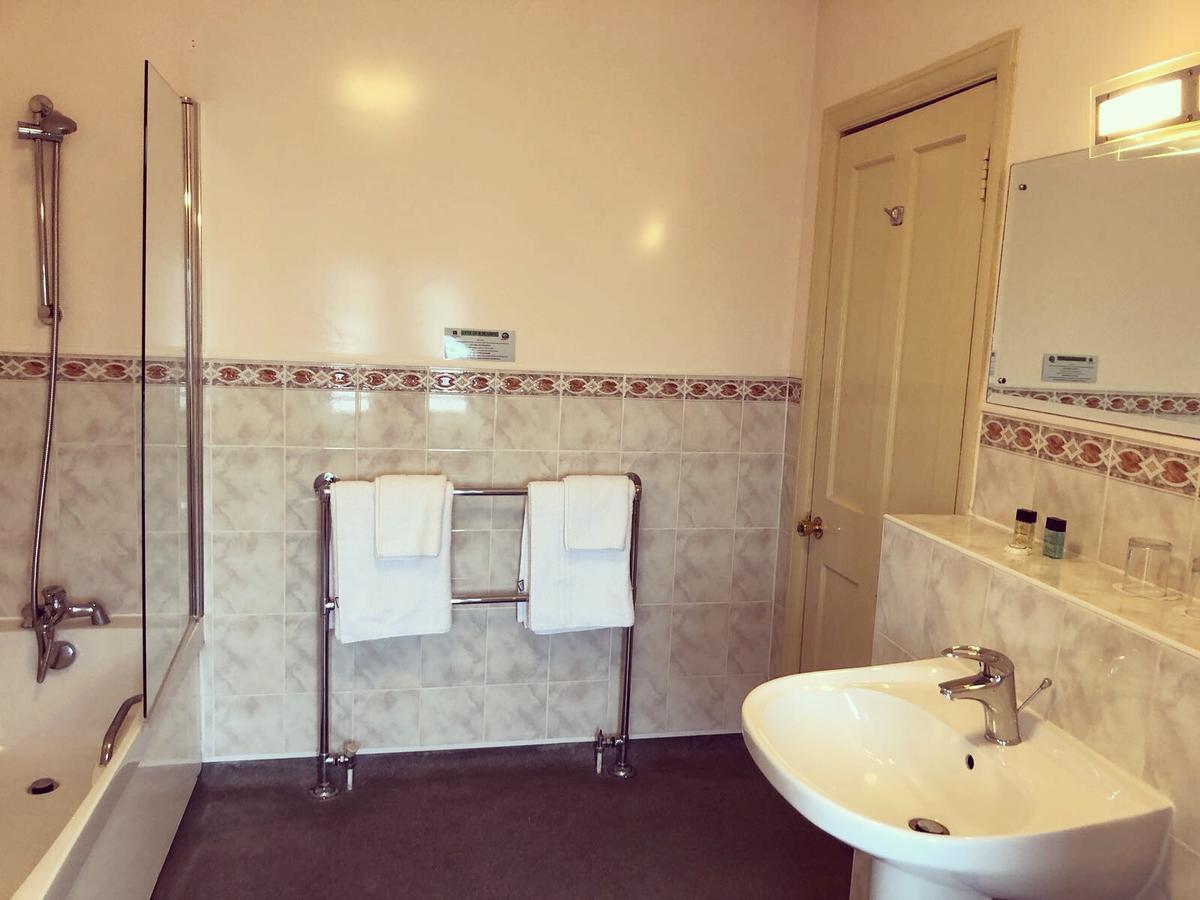 Twin Room,641239416:JPEG