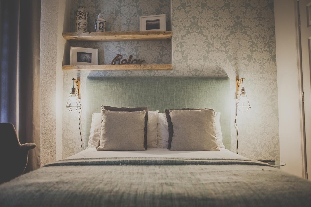 Double Room with Private Bathroom,642778479:JPEG