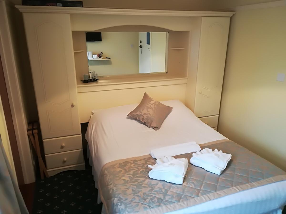 Single Room - Top Floor