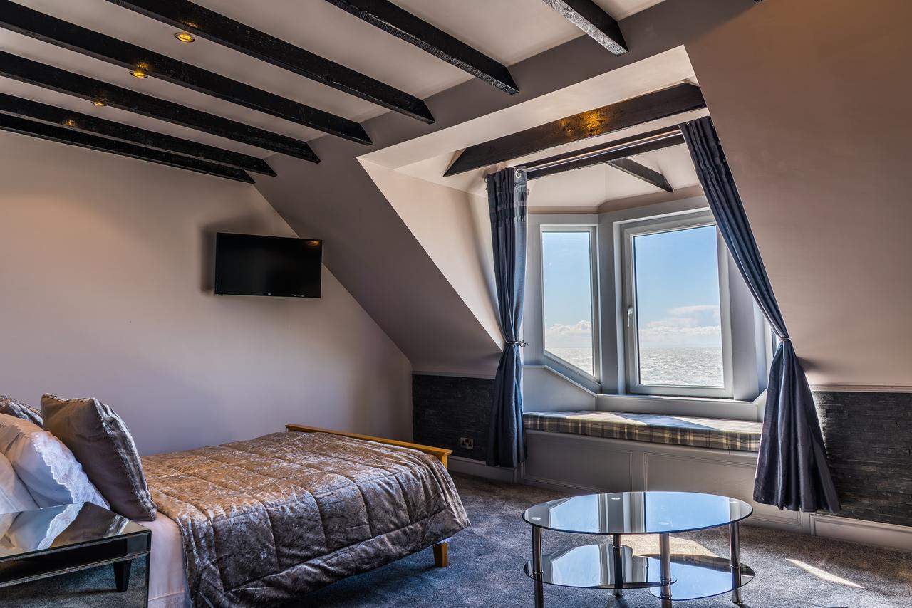 Deluxe Double Room with Sea View,647158614:JPEG