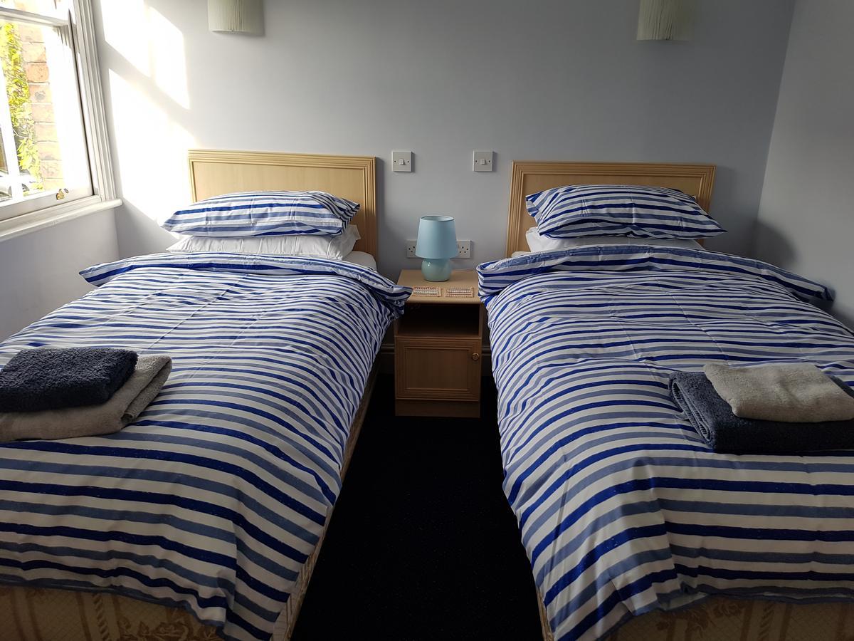 Chambre Lits Jumeaux Standard avec Salle de Bains Commune
