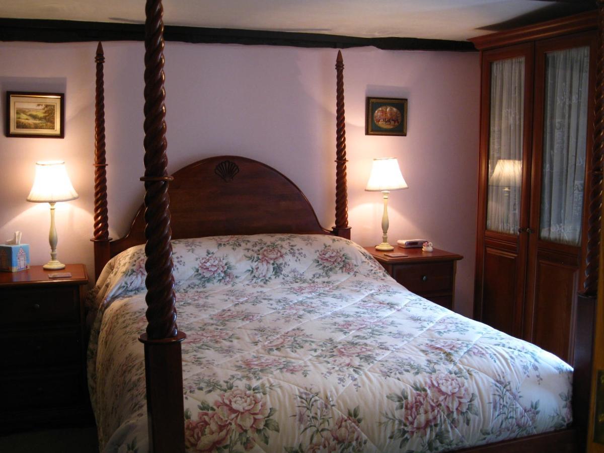 Ground Floor Double Room with Shower