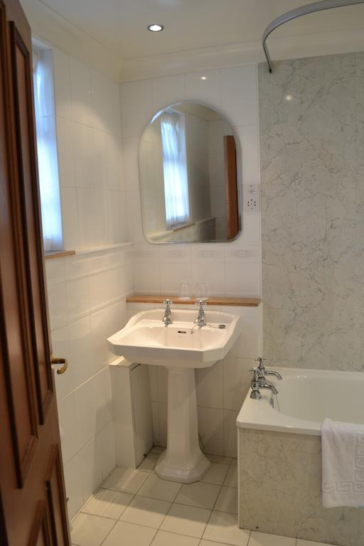 Double or Twin Room with Loch View