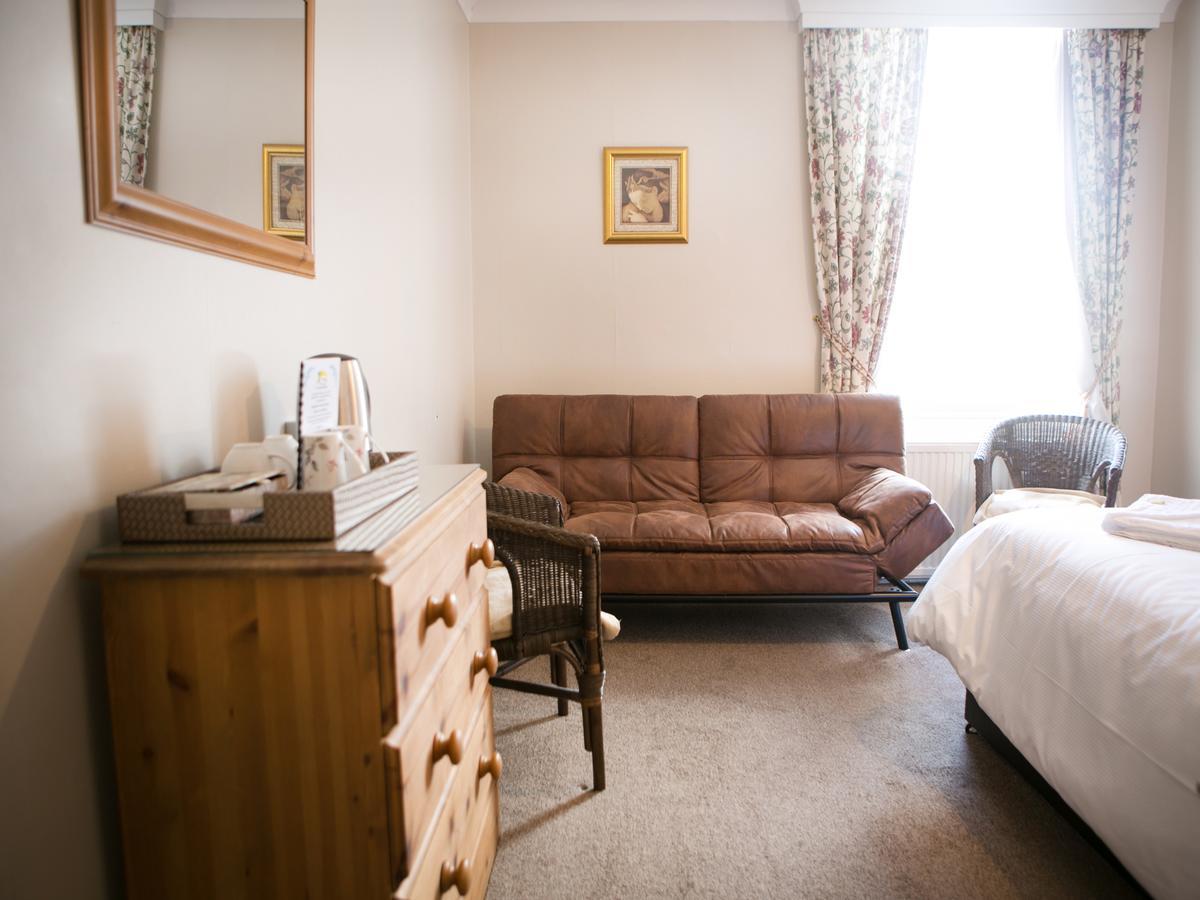 Family Suite (2 Adults + 3 Children)