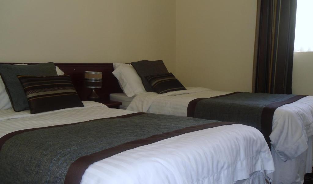 Twin Room,390127353:JPEG
