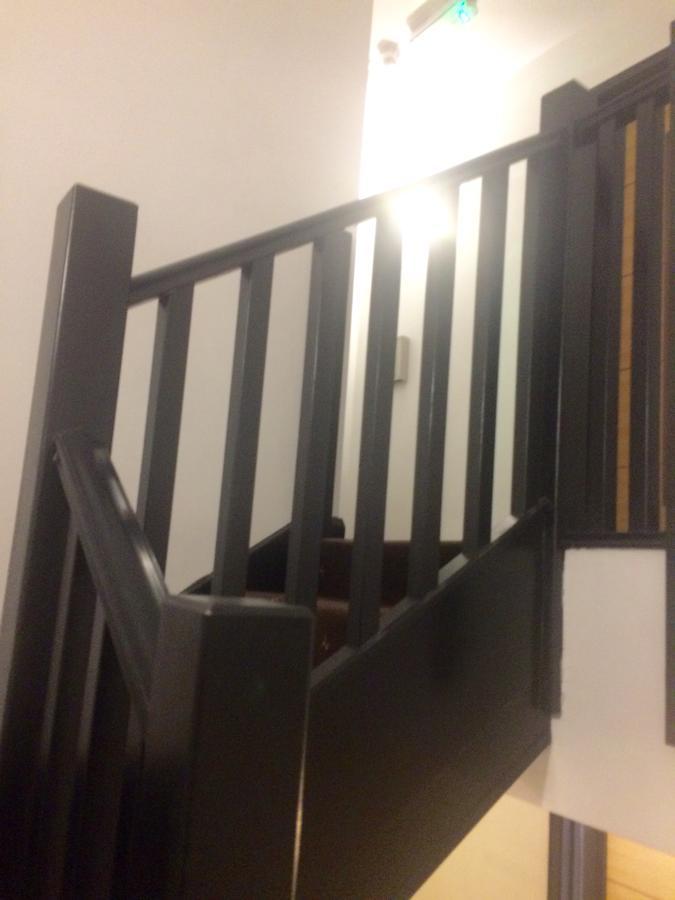 Quarto Individual com Casa de Banho Partilhada