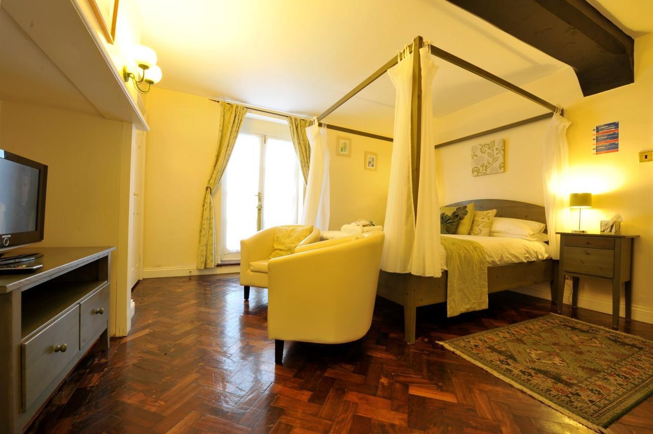 King Room with Bath