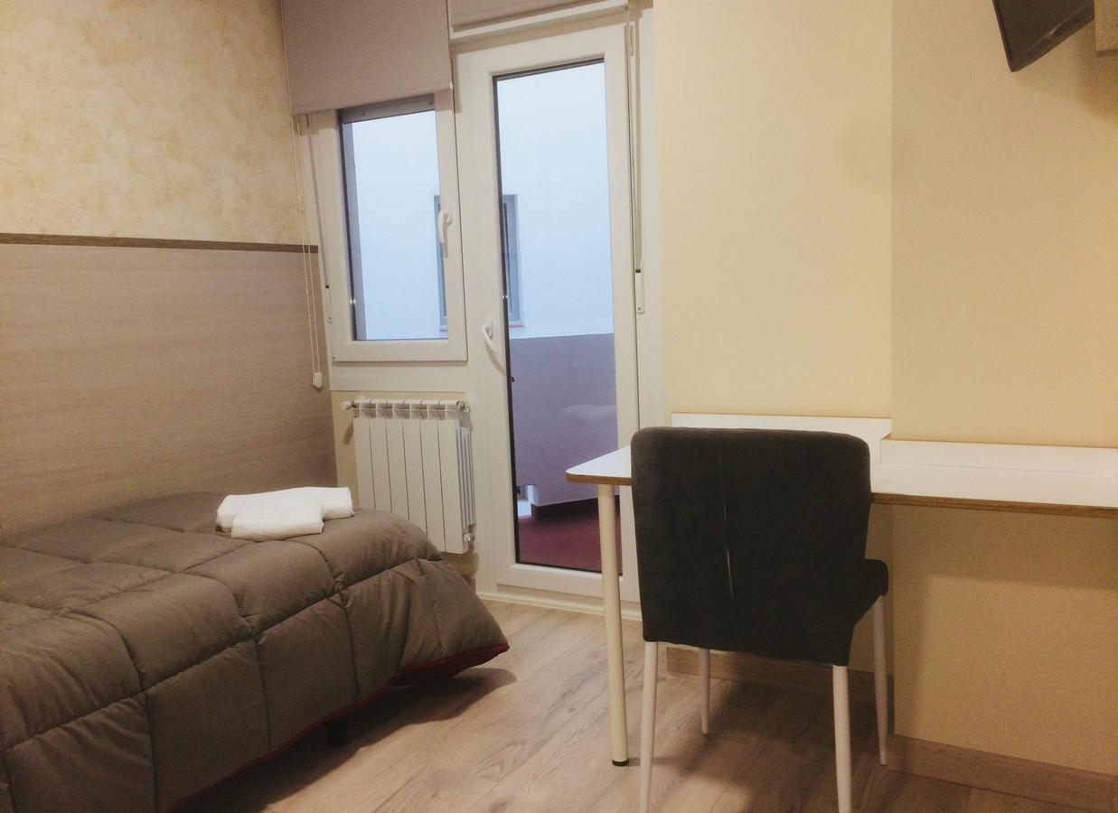 Classic Triple Room,665396241:JPEG