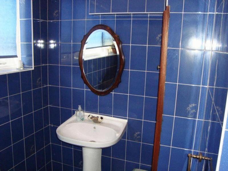 Chambre Triple avec Salle de Bains Commune