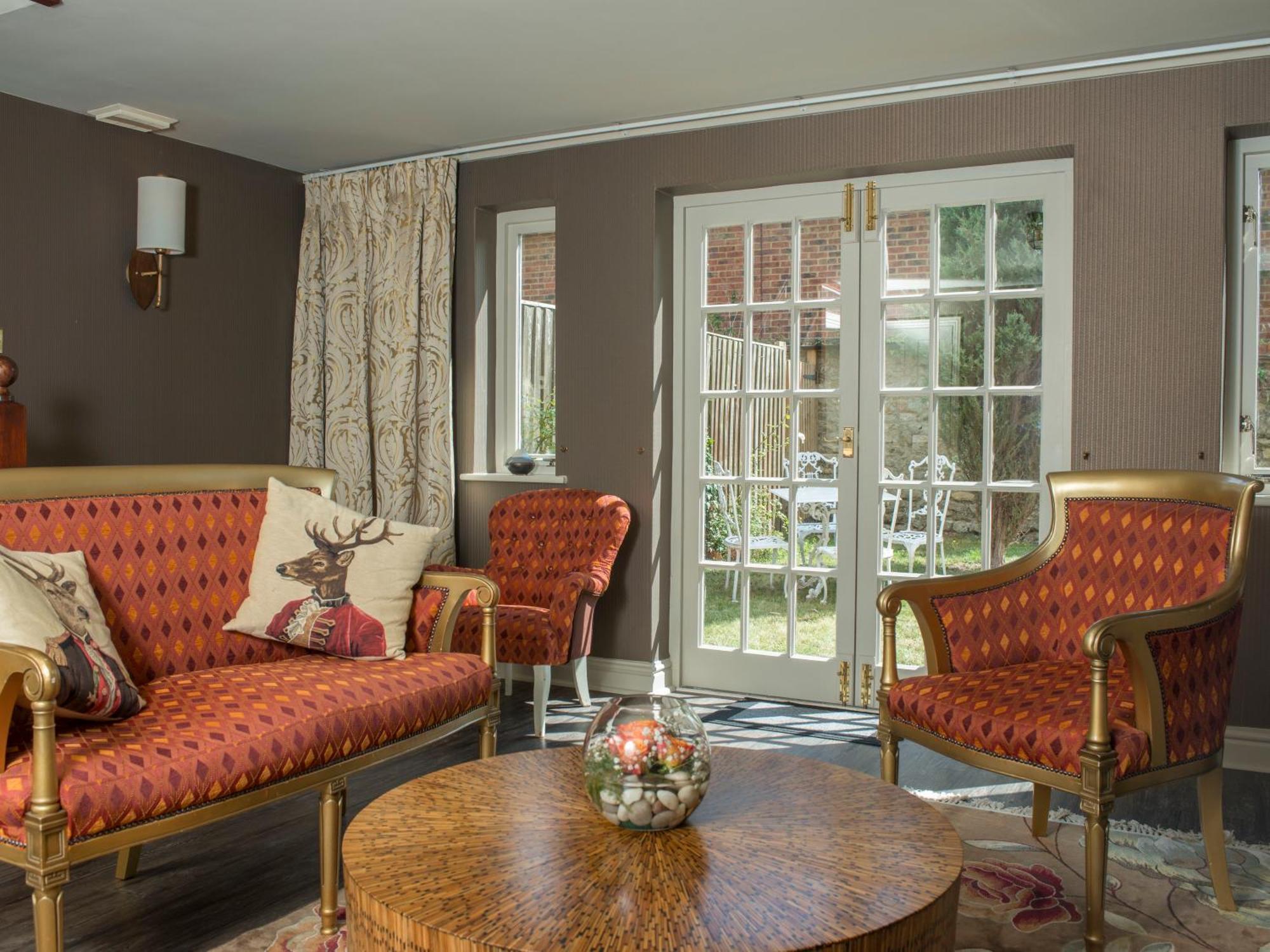 Deluxe Junior Suite