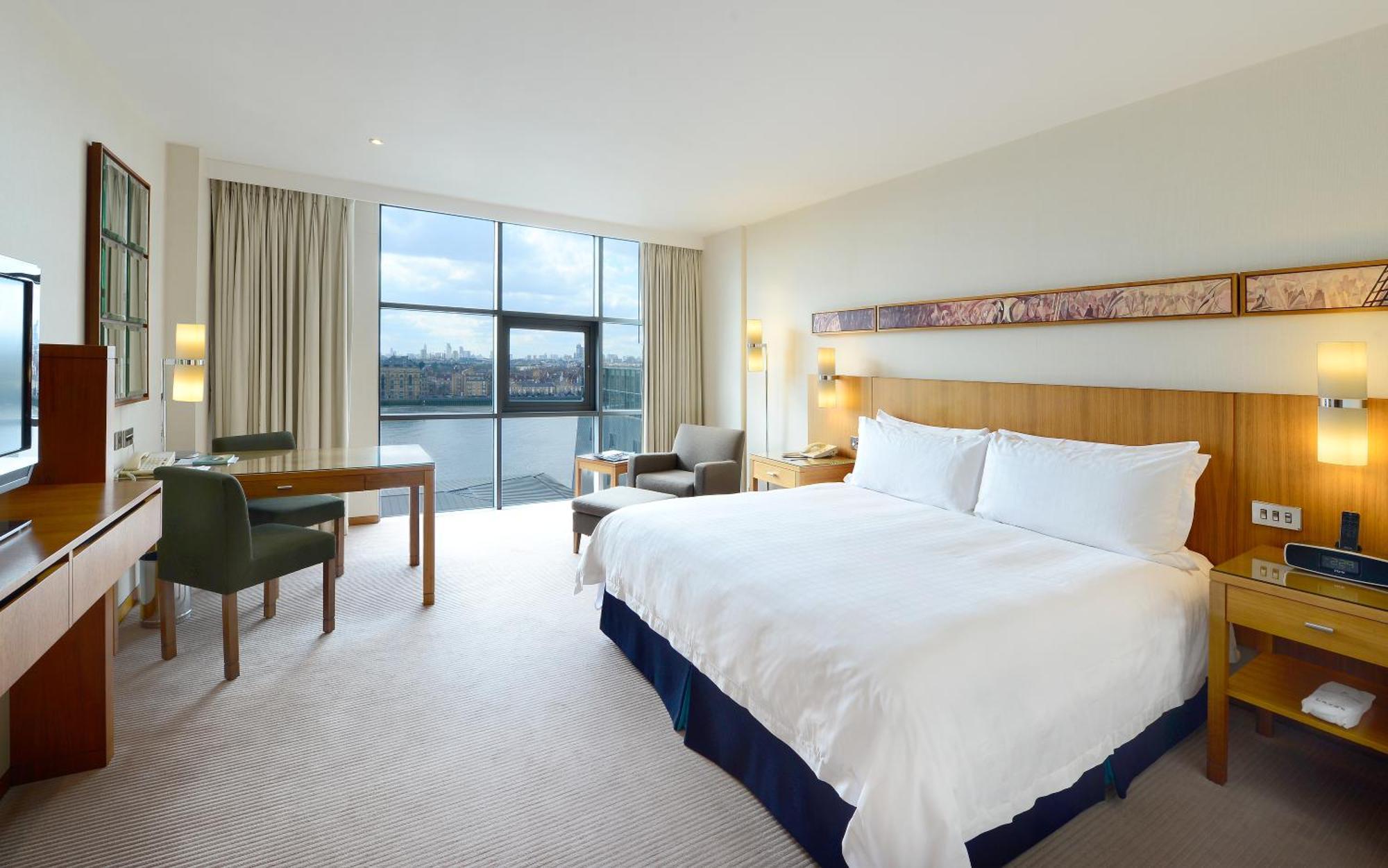 One-Bedroom Suite,227944766:JPEG