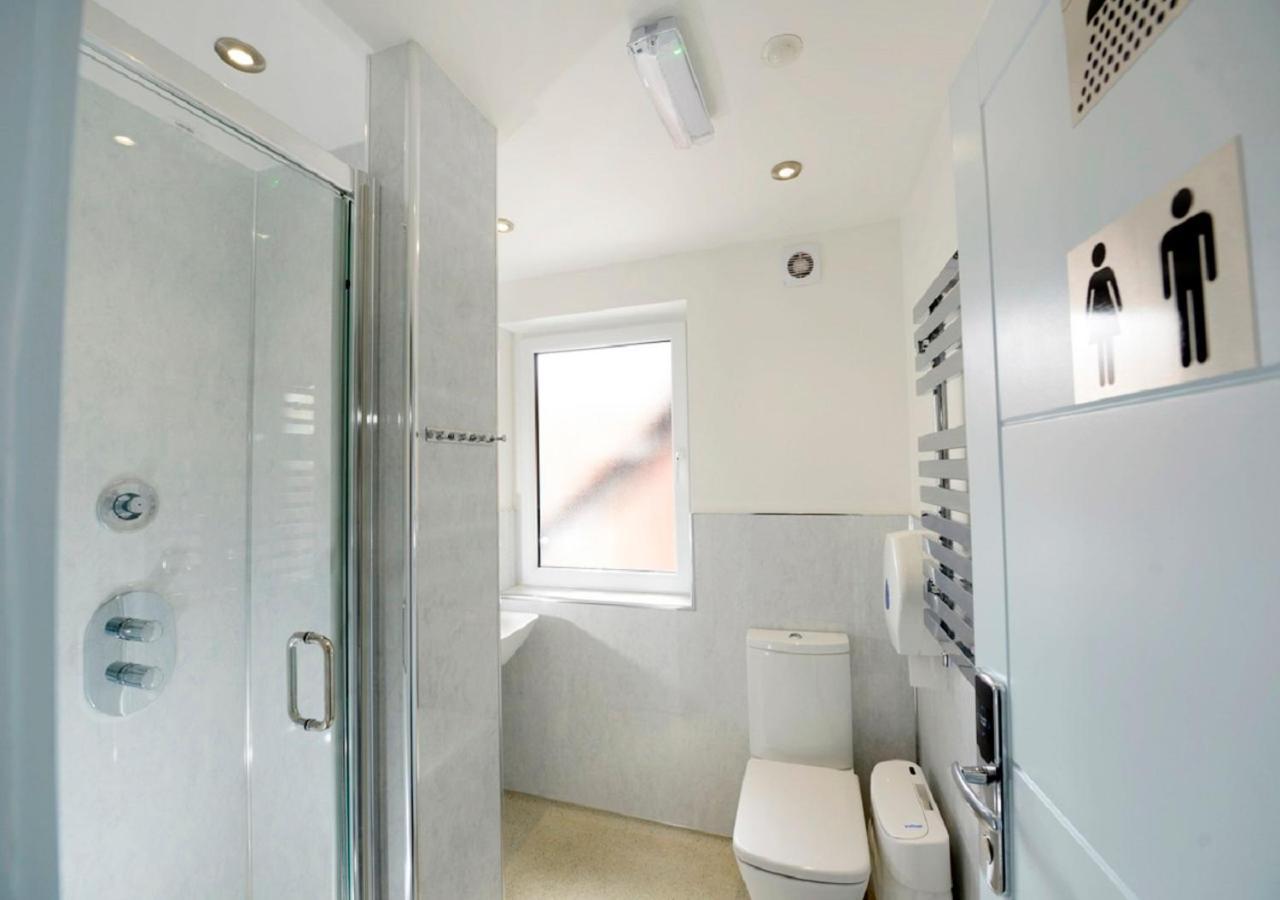 Chambre Quadruple avec Salle de Bains Commune