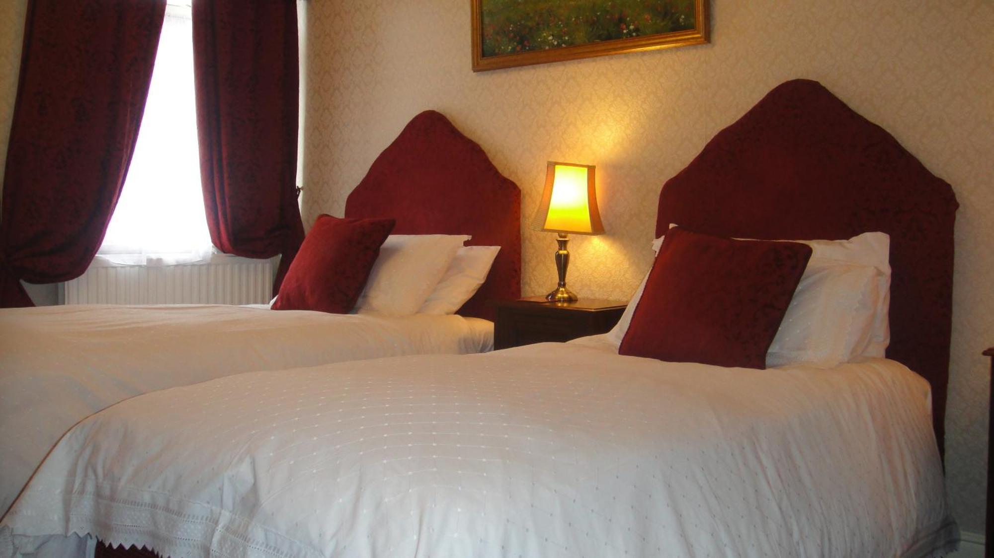 Doppelzimmer mit Kingsize-Bett/2 Einzelbetten