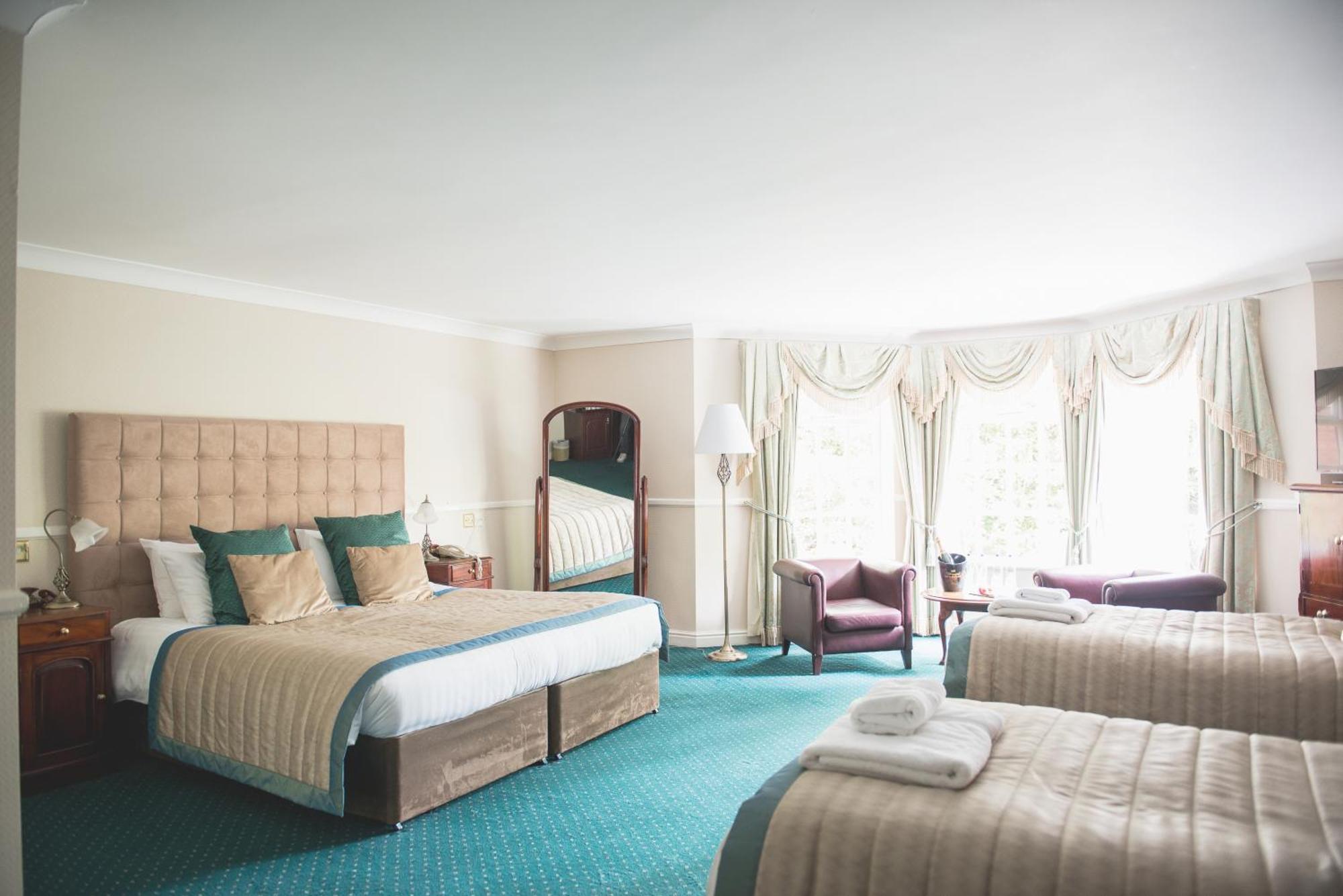 Family Room,707972683:JPEG