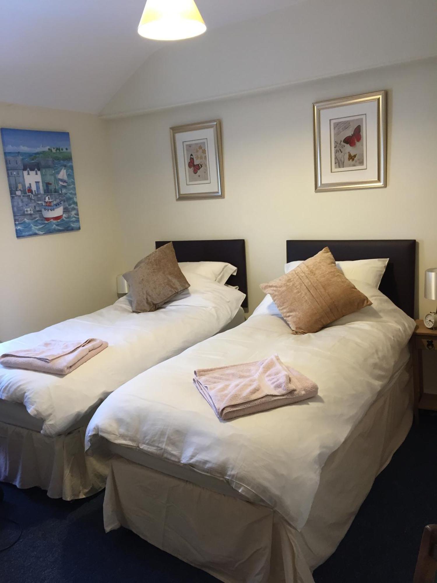 Twin Room,710647930:JPEG