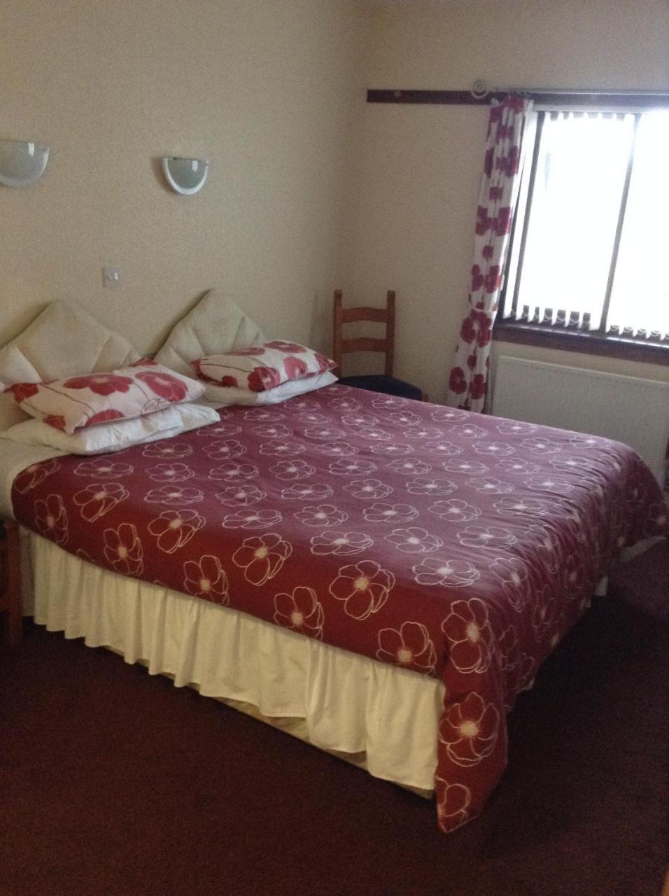 Double or Twin Room with Private Bathroom