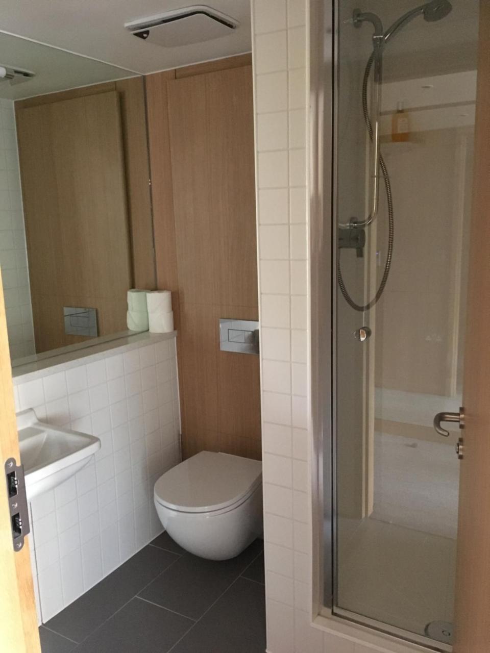 Double Room Private Bathroom,723308317:JPEG