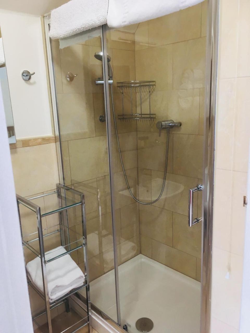 Family Room,727940377:JPEG