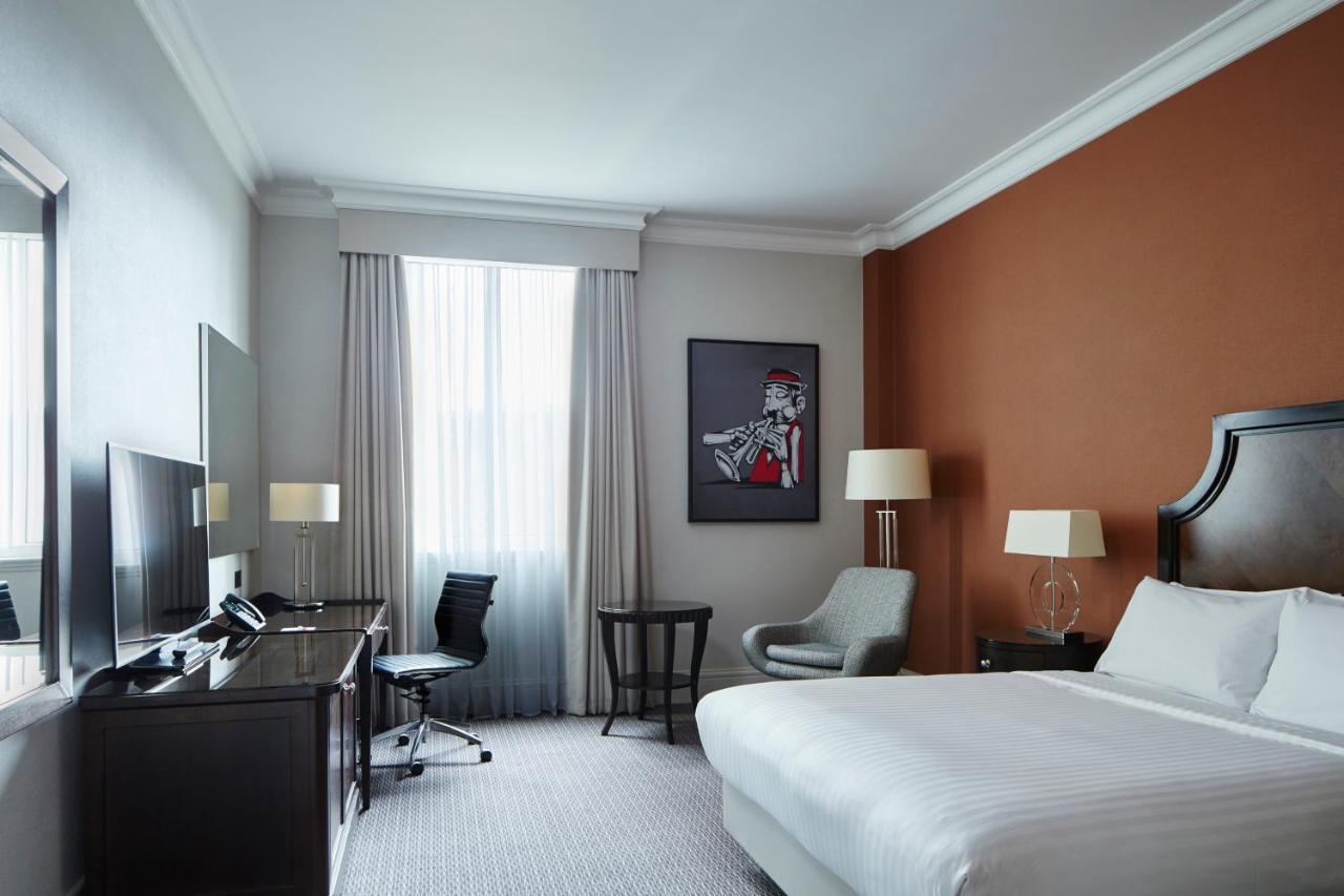 Luxuszimmer mit einem Kingsize-Bett oder einem Queensize-Bett