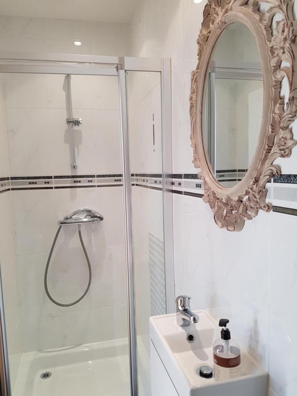 Single Room with Private Bathroom