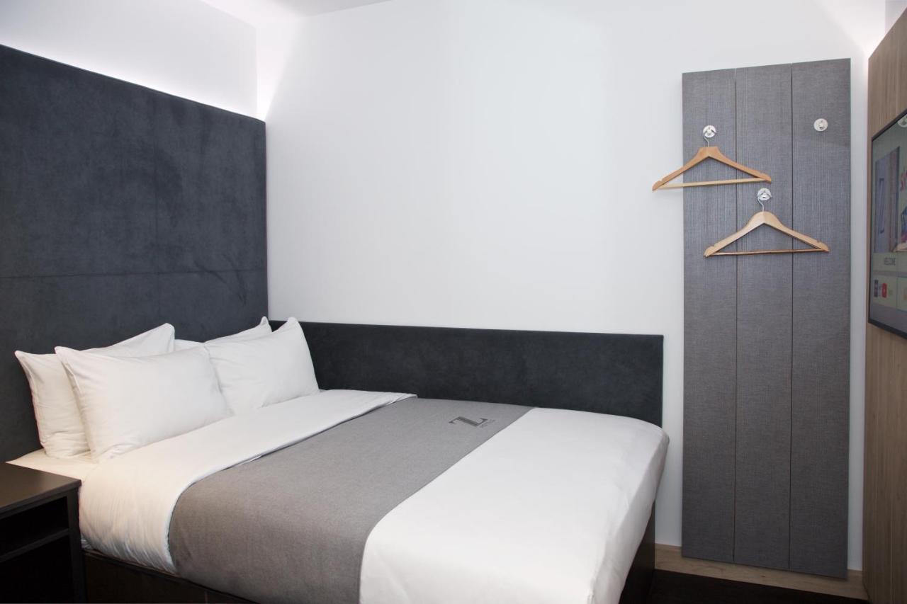 Standard Double Suite - No Window,743908894:JPEG