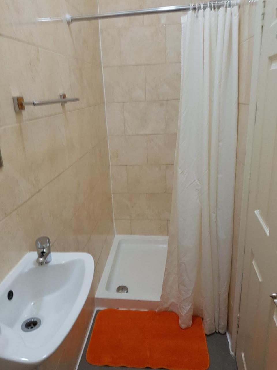 Chambre Triple avec Douche