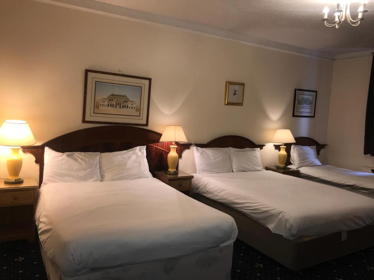 Chambre Familiale avec Baignoire