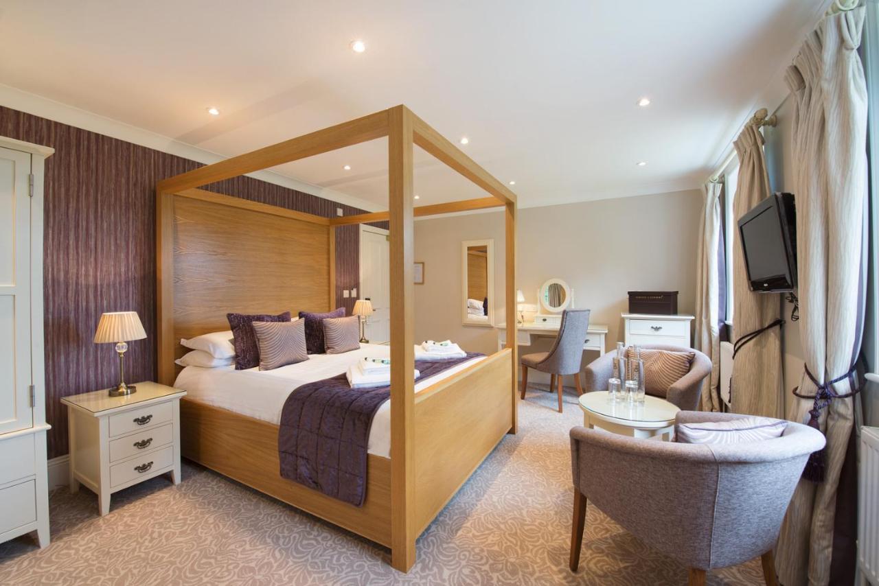 Comfy Deluxe Four Poster