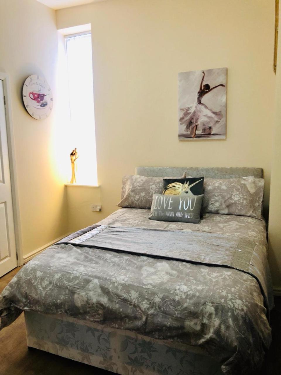 Deluxe Single Room,789721092:JPEG