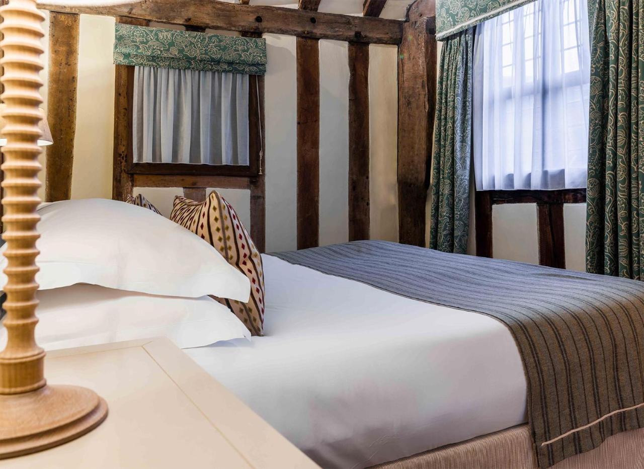 Suite,914168785:JPEG