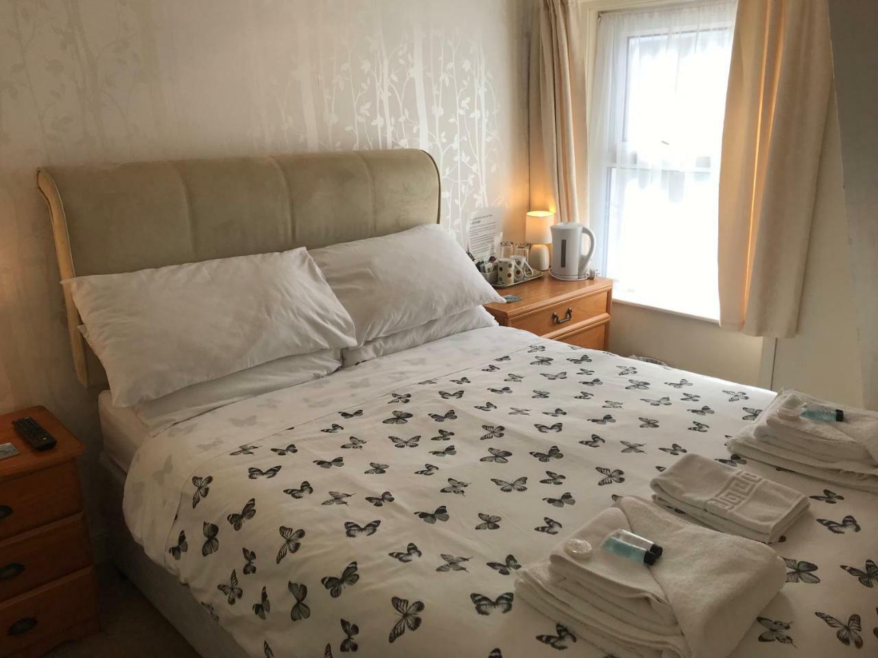 Small Double Room with Private Bathroom