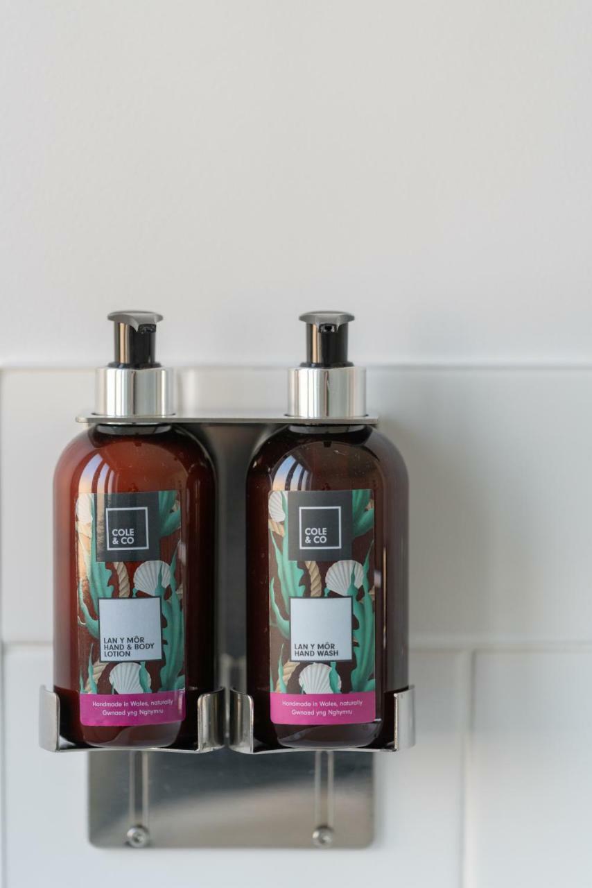 Standard King Room,782377680:JPEG