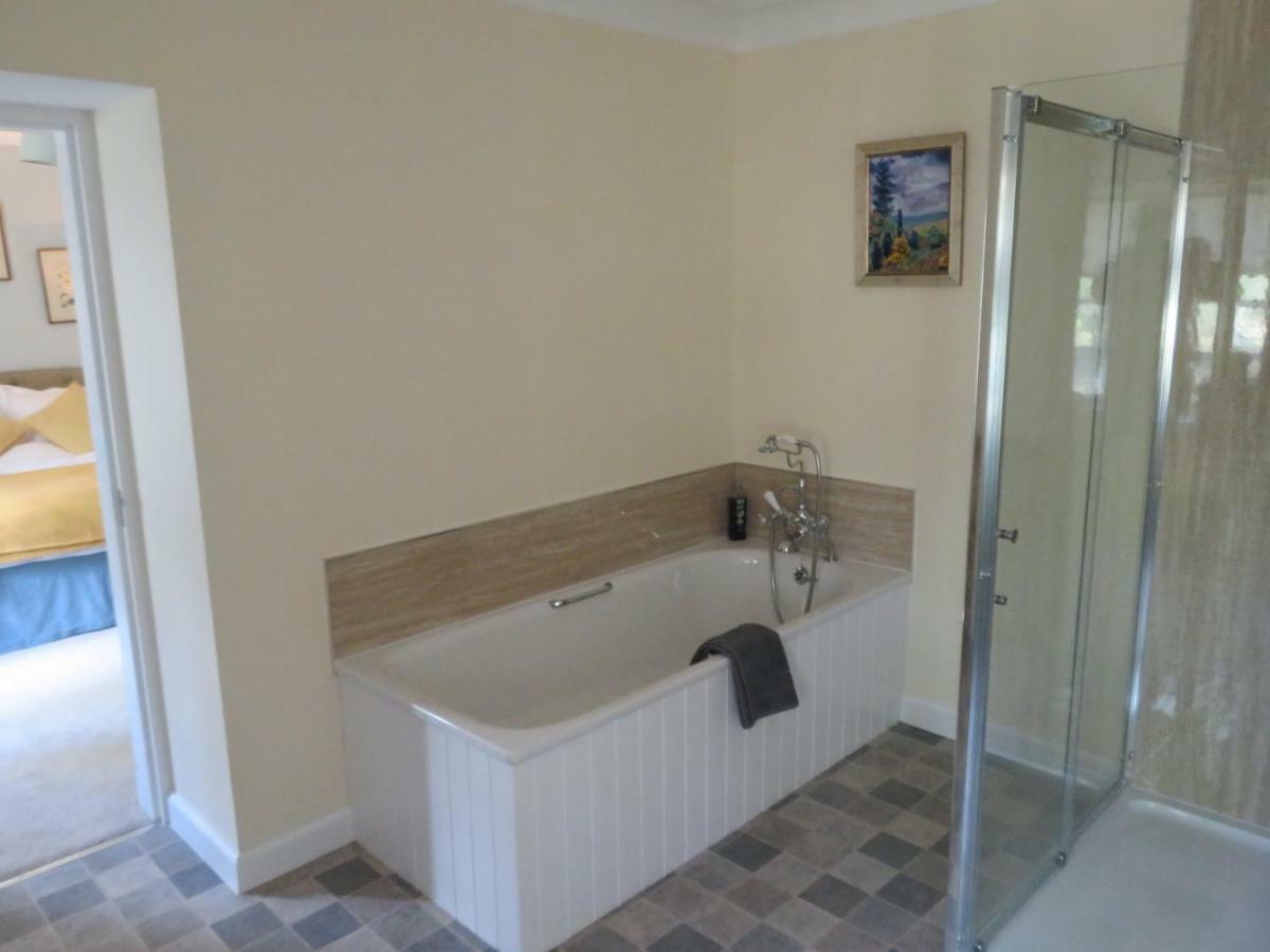 Double Room with Private Bathroom,795497043:JPEG