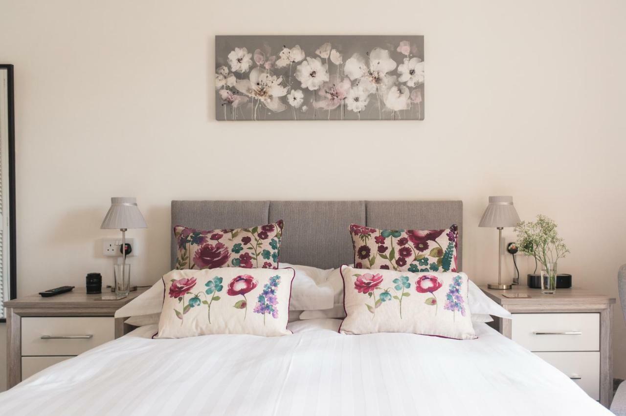 Deluxe Double Room with Bath,800461338:JPEG