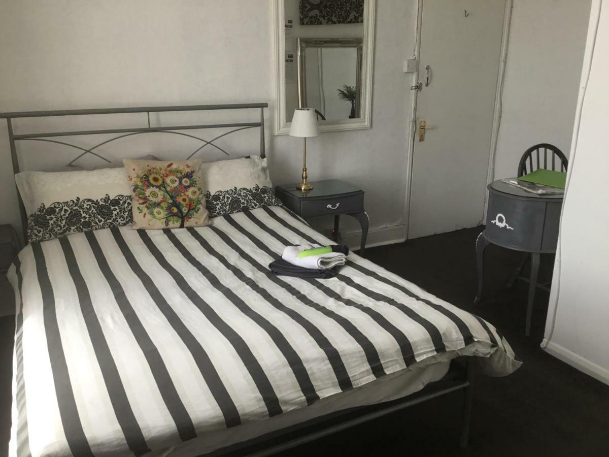 Budget Double Room,813184800:JPEG