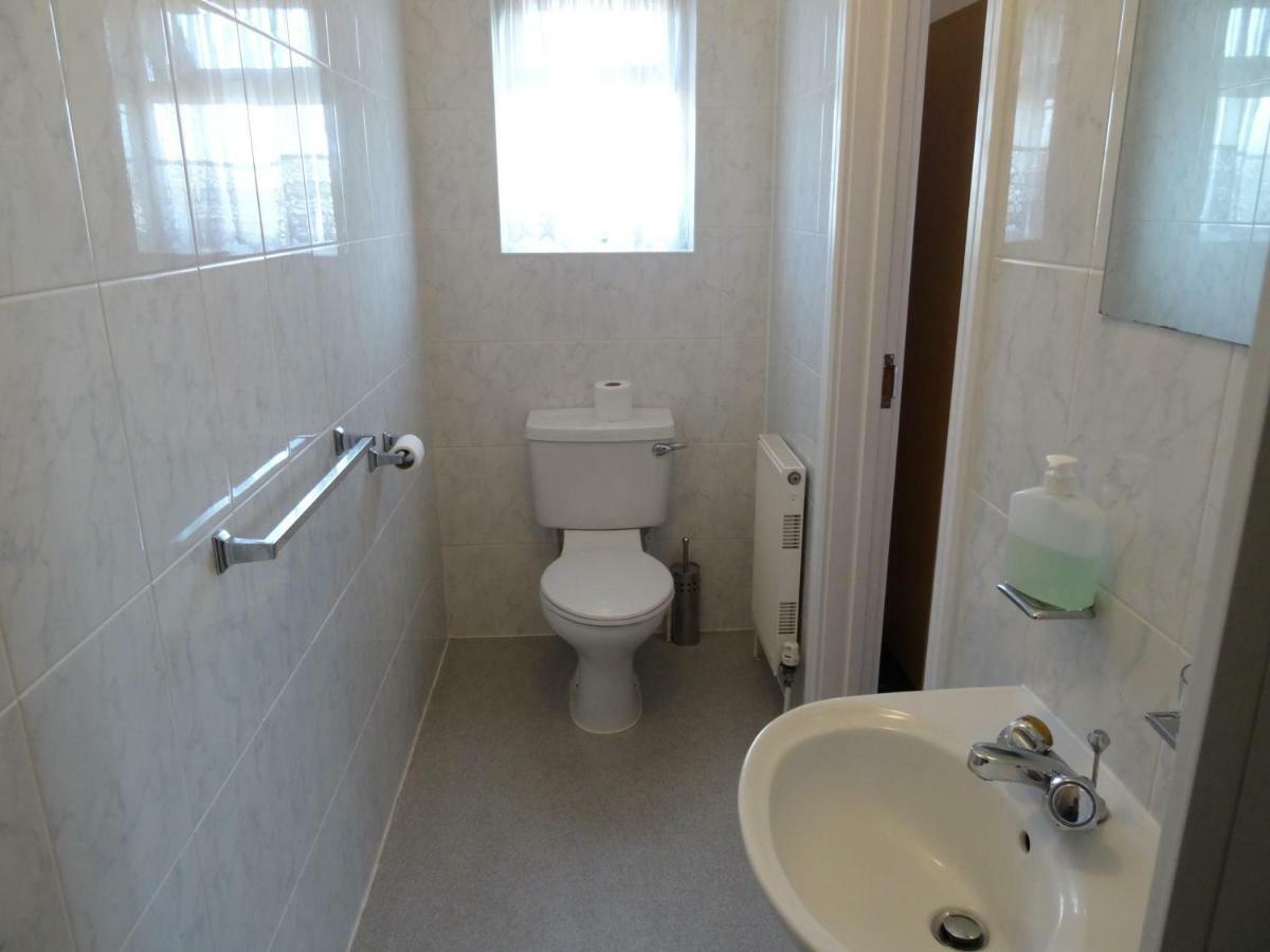 Chambre Lits Jumeaux avec Salle de Bains Privative
