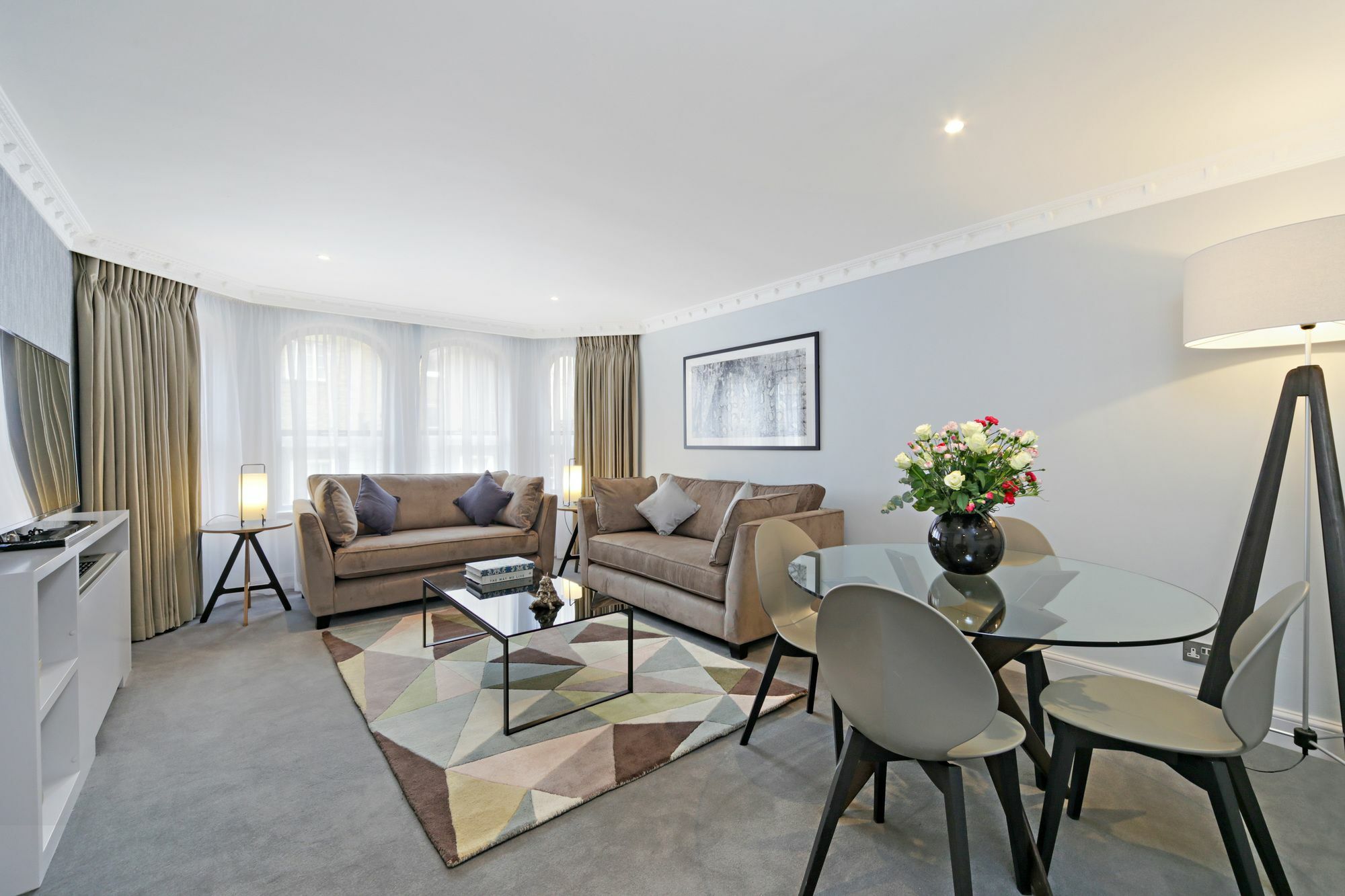 Executive One-Bedroom Apartment,1765322854:JPEG